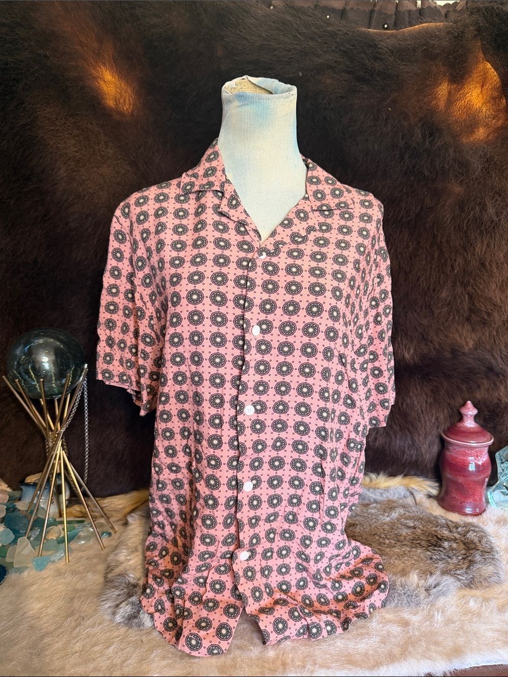 Men's blush Pink Short-Sleeve Button-Up Shirt with Geometric Print M (2100)